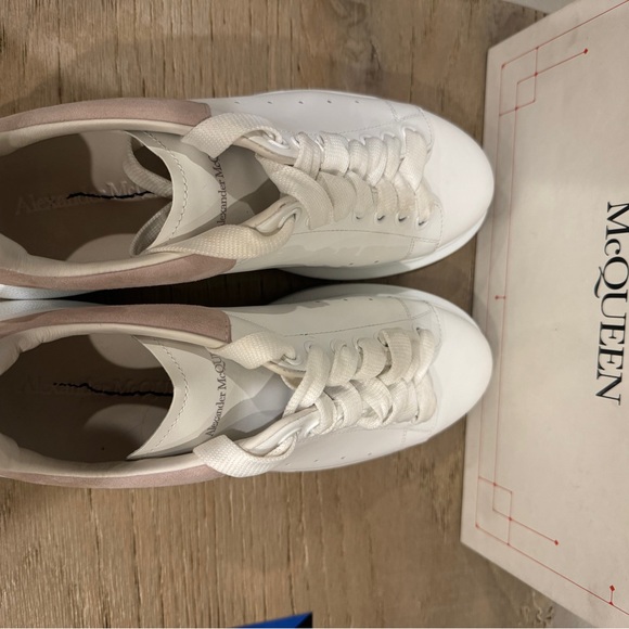 Alexander Mcqueens - Picture 6 of 10